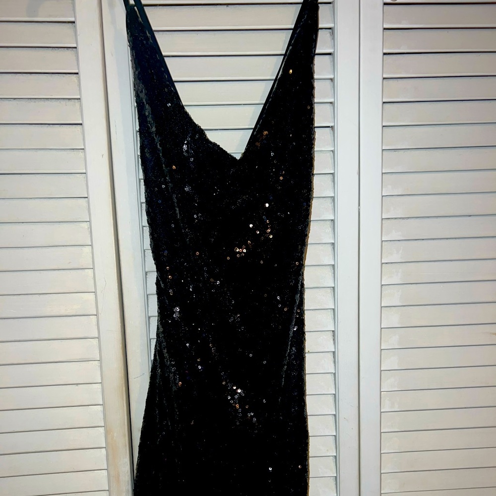 Sexy spaghetti strap black sequin mini dress